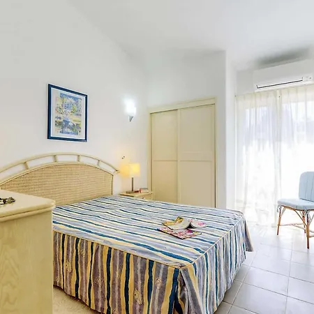 Sleeps 10 Air Con Wifi 빌라 베나질